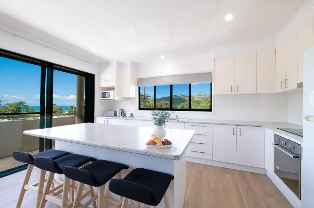 Warrens Place On Airlie Airlie Beach